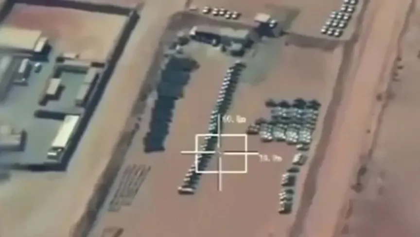 صورة جوية للضربات على ميناء المكلا