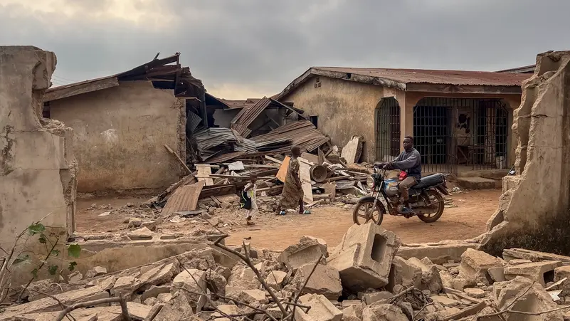 اضرار اثر الضربات الأمريكية