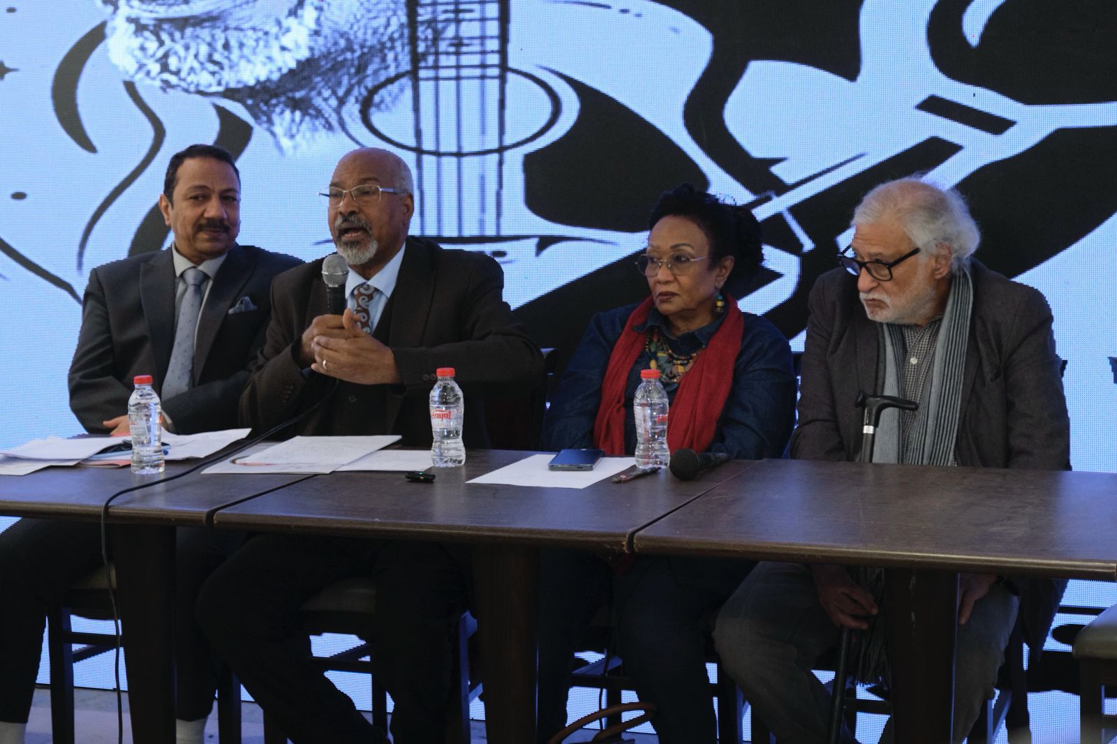 تكريم الفنان السوداني شرحبيل أحمد في جاليري ضي بالقاهرة (تصوير: sari omer / الغد السوداني)