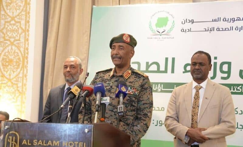 البرهان ووزير الصحة